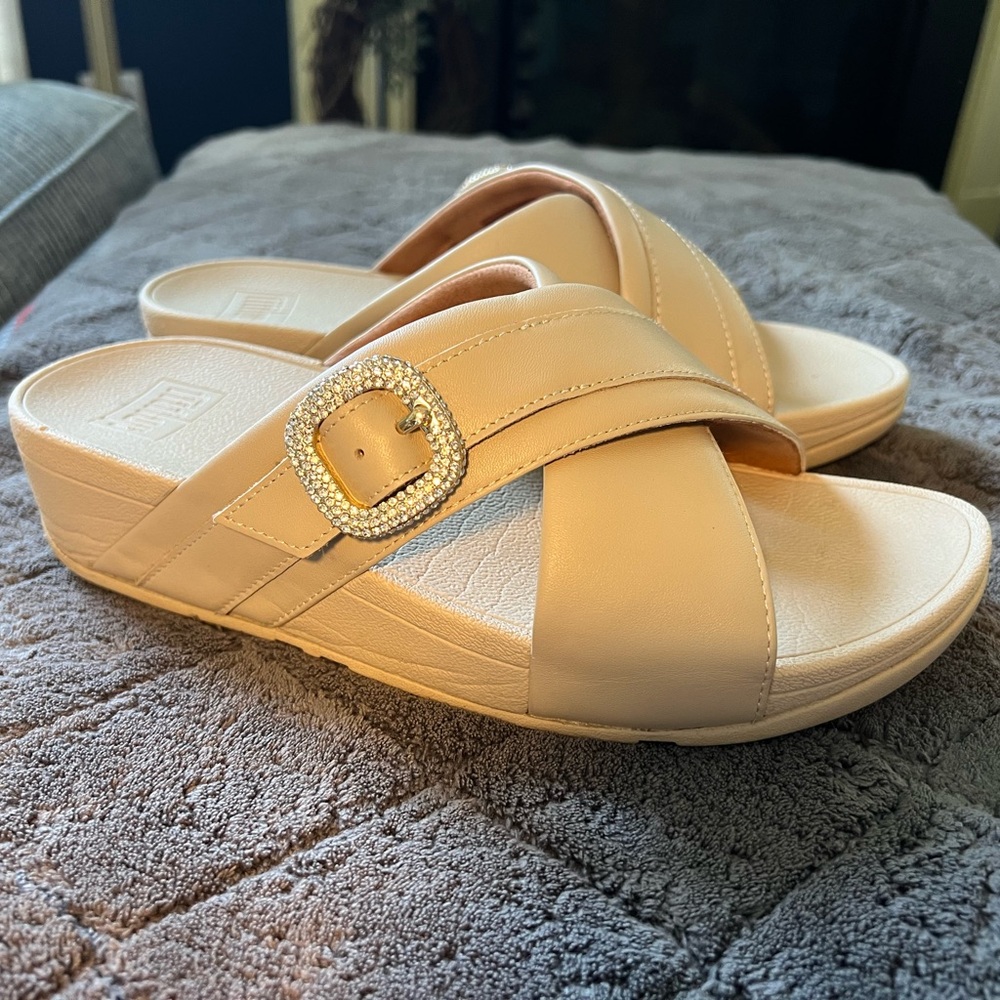Fitflop Cream Sandals with Cushioned Footbed and Gold Buckle